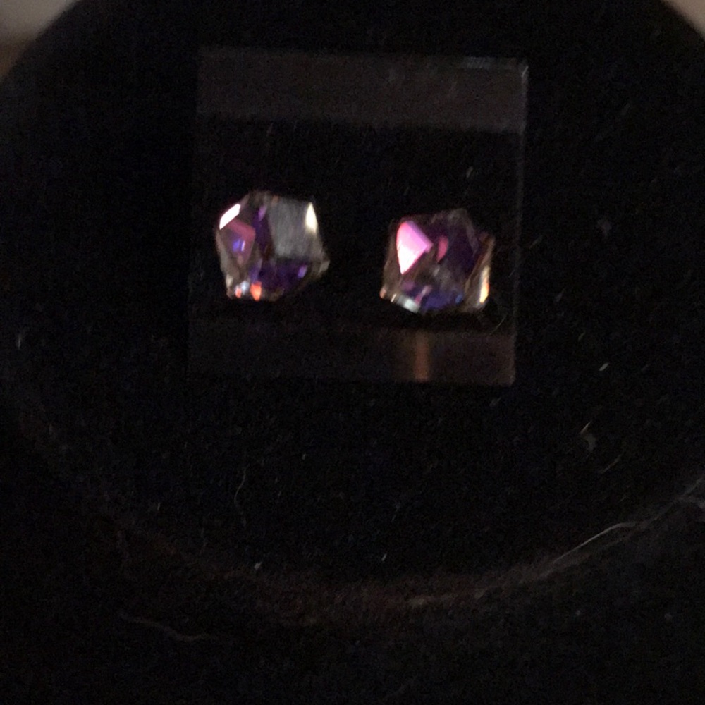 Gorgeous Austrian Crystal Earrings - Picture 2 of 6